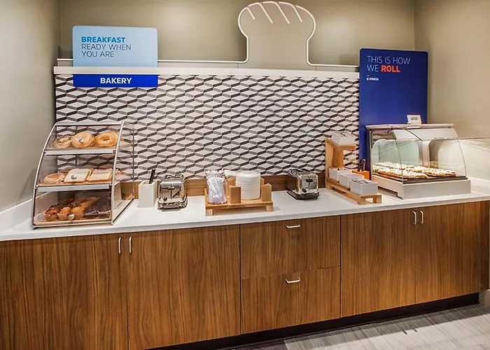 Hotel Express & - North - Happy Valley By Ihg