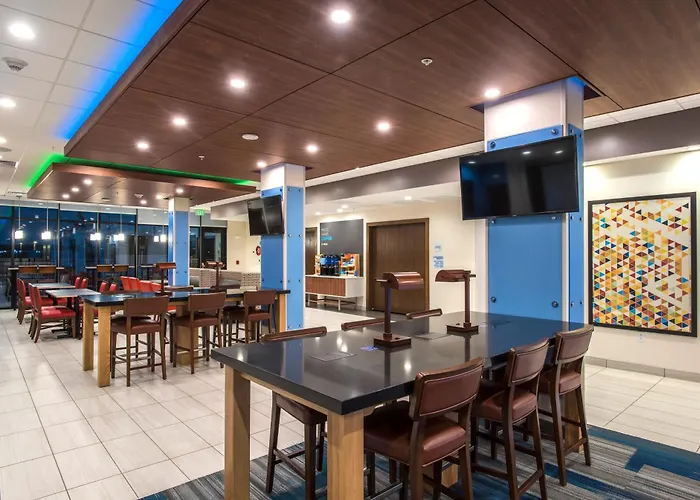 Express & - North - Happy Valley By Ihg 3*
