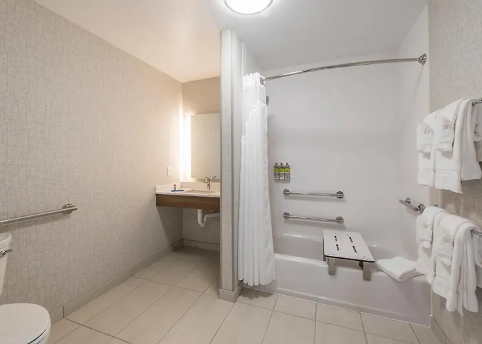 Express & - North - Happy Valley By Ihg Hotel 3*
