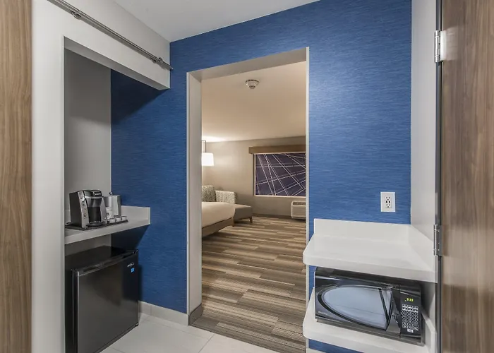 Hotel Express & - North - Happy Valley By Ihg 3*