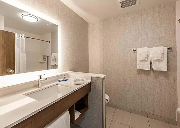 Hotel Express & - North - Happy Valley By Ihg