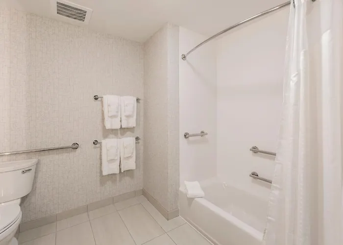 Express & - North - Happy Valley By Ihg Phoenix