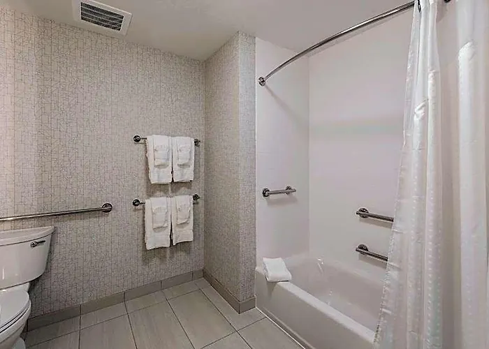 Express & - North - Happy Valley By Ihg Hotel 3*